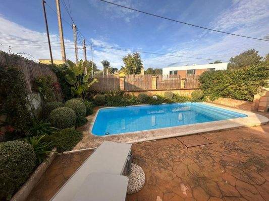 e94b720c-d0ee-4c06-92e9-895d710cd42e