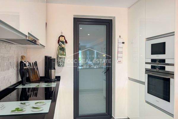 ...mit Hauswirtschaftsraum