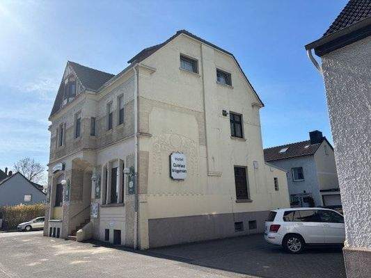 Gebäudeteil 1-seitlich