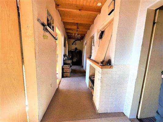 Flur EG mit Kamin