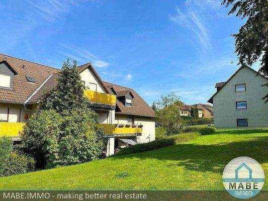 Hausansicht und Umgebung