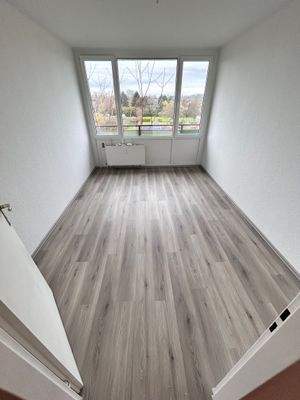 Helles Zimmer mit Aussicht