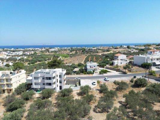 Kreta, Gournes: Renoviertes Gebäude mit 7 Wohnungen zu verkaufen