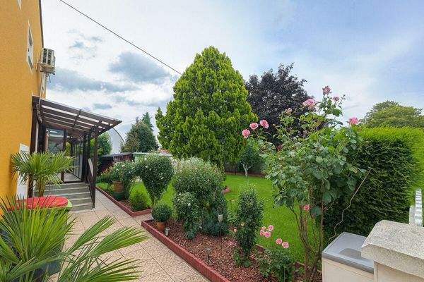 Image Sep 5, 2025, 12_25_11 AM