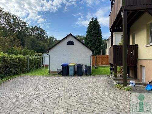 Massives Nebengelass