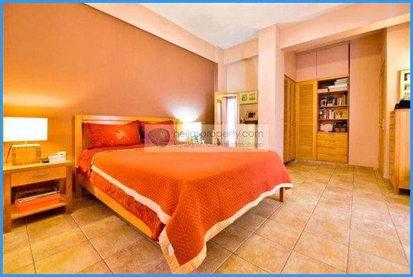 122e2f6924aa49e6b15a8c717061bfb6-original