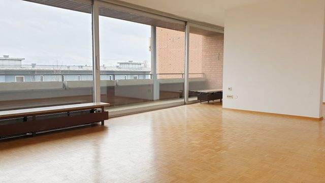 Sonnige 4,5-Zimmer-Wohnung mit Balkon Nähe Nordostbahnhof! - Foto 1