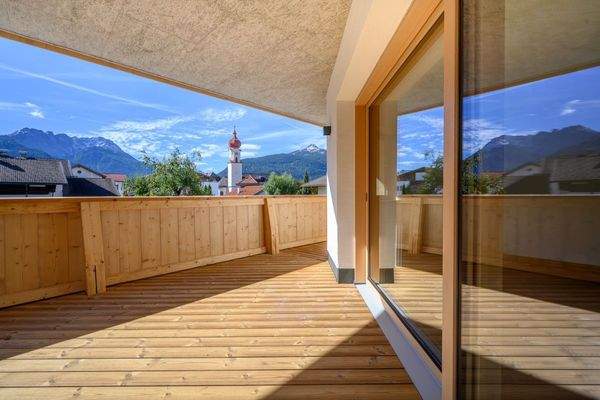 Großer Balkon mit Blick auf den Daniel...