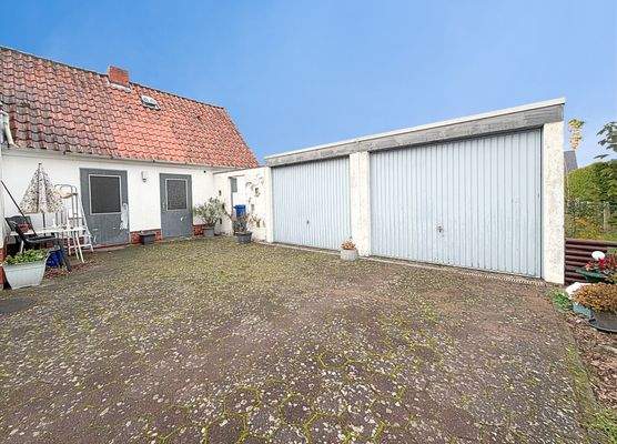 31 Nebengebäude_Doppelgarage