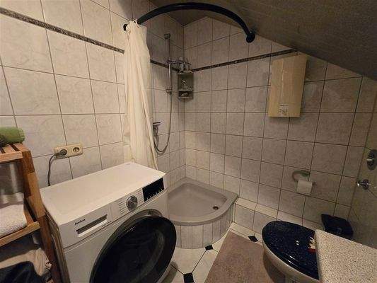 Wohnung 3 im DG / Badezimmer
