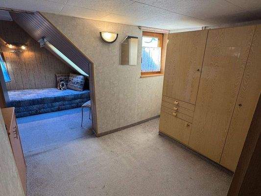 Kinder-/Schlafzimmer im DG 