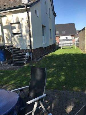 aus Gartensicht zum Haus