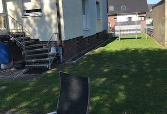 aus Gartensicht zum Haus