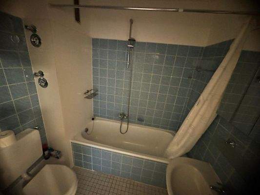 Vollbad/WC (innenliegend)