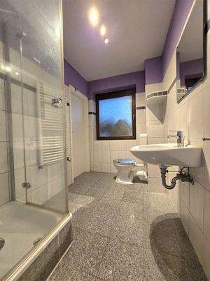 Duschbad im Erdgeschoss