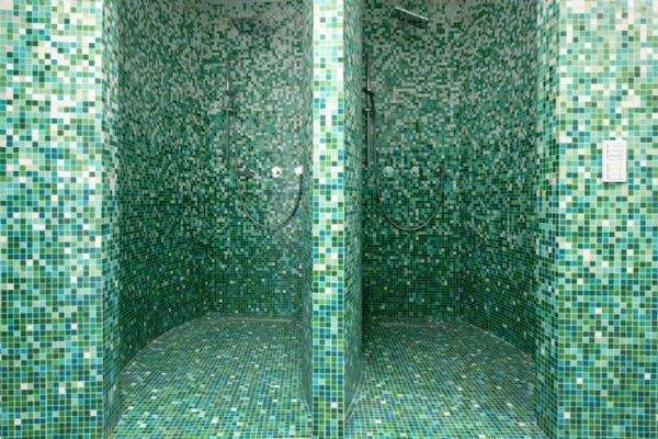 Wellnessbereich / Duschen