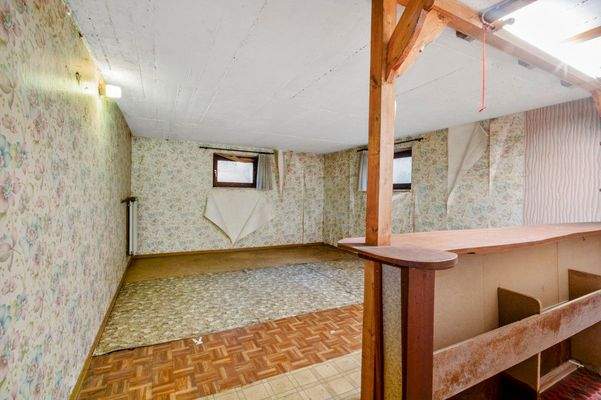 Partyraum mit Tresen