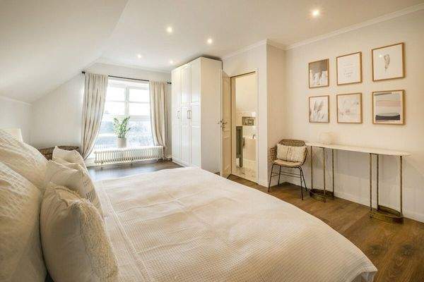 Übergang zum en-suite-Bad