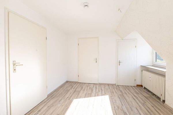 Flur OG,  vordere Wohneinheit