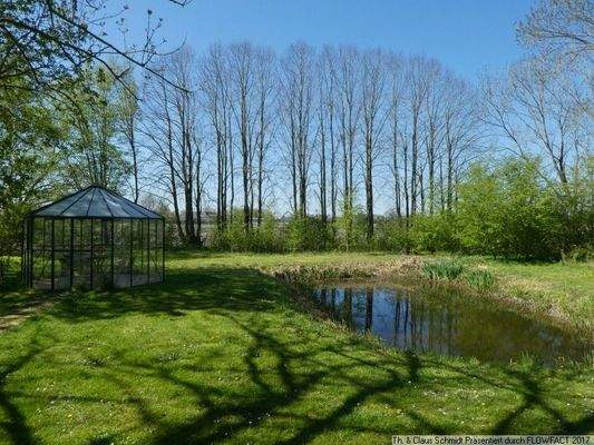 Blick auf den Teepavillion