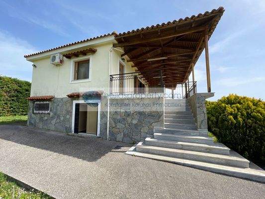 b149b345bed44db49d32df36d423d814-original