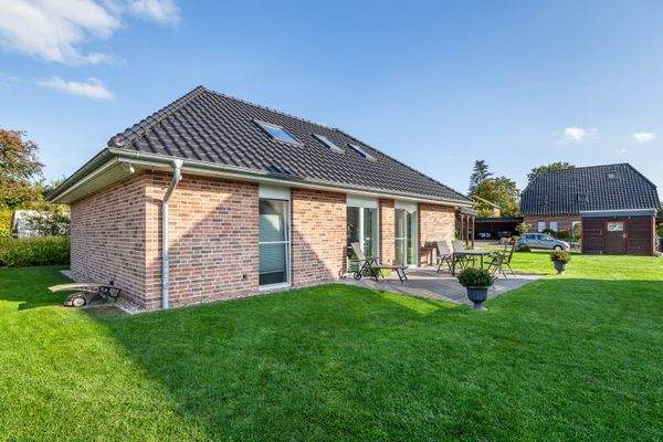 Außenbild - Garten.jpg