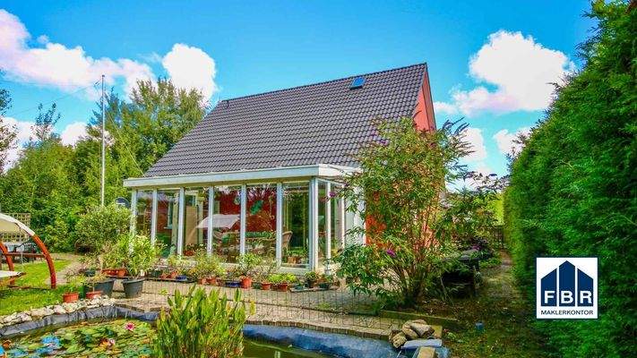 Rückansicht mit Wintergarten