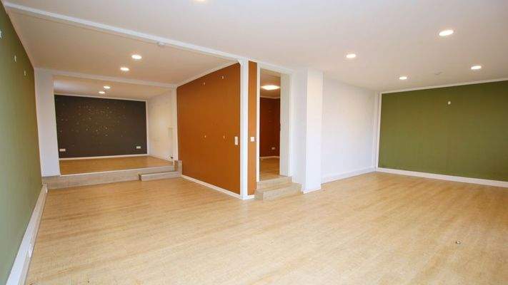 Gewerbeeinheit im Souterrain