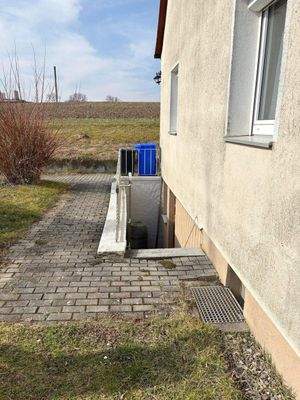 .. Kellerabgangstreppe !