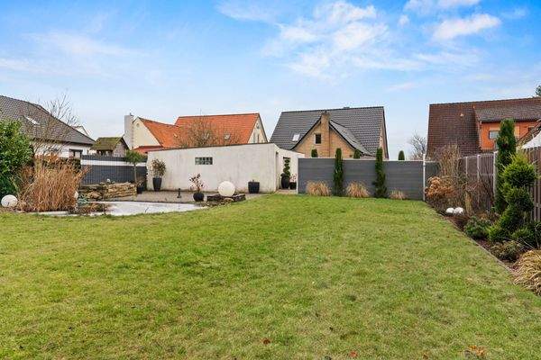 Blick aus dem Garten