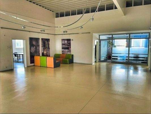 Eingang, Teilansicht Büro