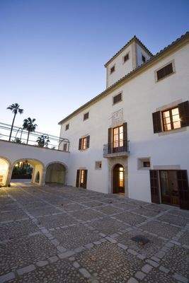 b6c63957c7ec7c22f33b39f963de45ee78075c24d1b