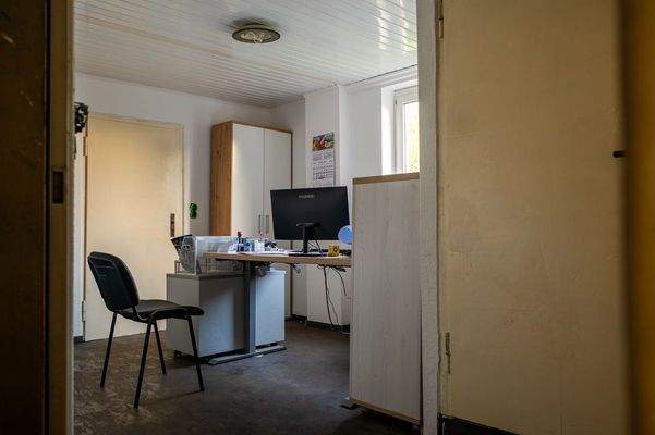 Büroraum - Gewerbehalle