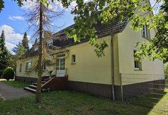 Teilans. vorn/Eing. unter. Whg