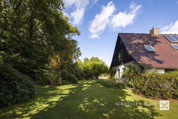 Dieses Grundstück lädt wirklich zum Verweilen ein