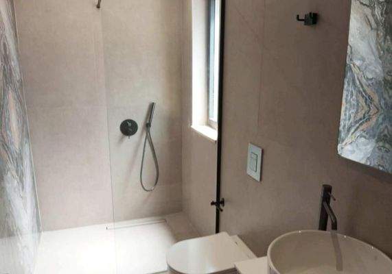 Kreta, Ligides: Großes modernes Haus in der Nähe des Agia-Sees zu verkaufen