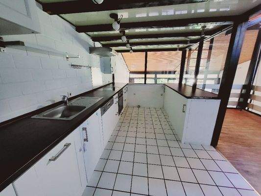 Wohnhaus - komplette Einbauküche