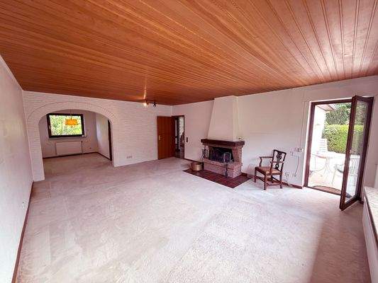 Wohnzimmer mit Kamin