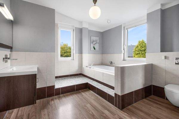 Badezimmer im Obergeschoss