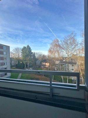 Über den Dächern von Bönen! Loggia mit Ausblick aufs Grüne und den blauen Himmel!