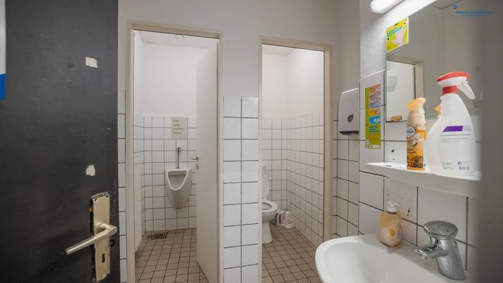 Mitarbeitertoiletten Supermarkt