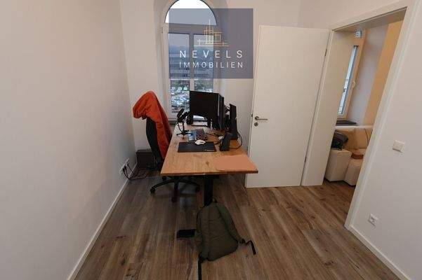 Büro oder Kinderzimmer