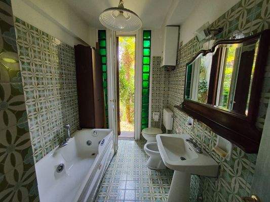 4½-Zimmer-Eckwohnung im Erdgeschoss für € 295.000