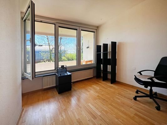Schlafzimmer mit vorgelagerter Loggia