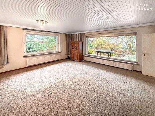 Großes, helles Wohnzimmer 