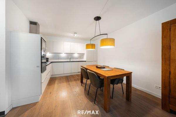 Küche mit Essbereich