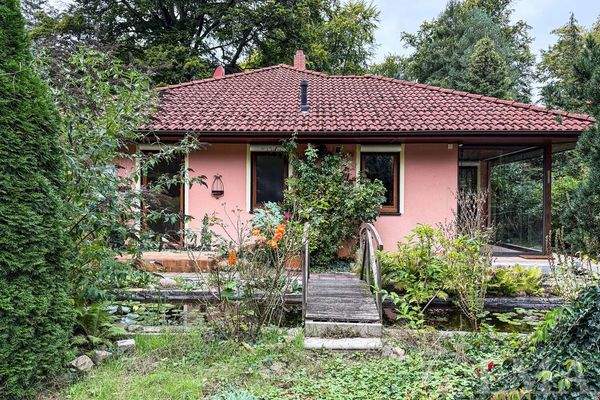 Gartenblick zum Haus