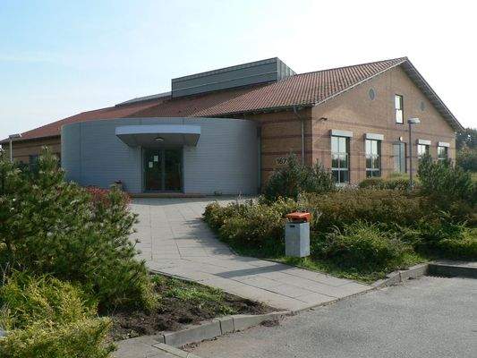 Geb.167 Eingang mit Ostgiebel.jpg