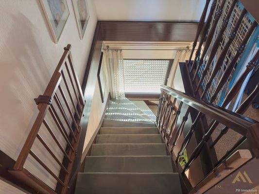 Treppenaufgang zu zwei Wohneinheiten