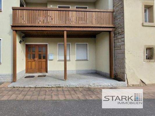 Eingang + Terrasse.jpg